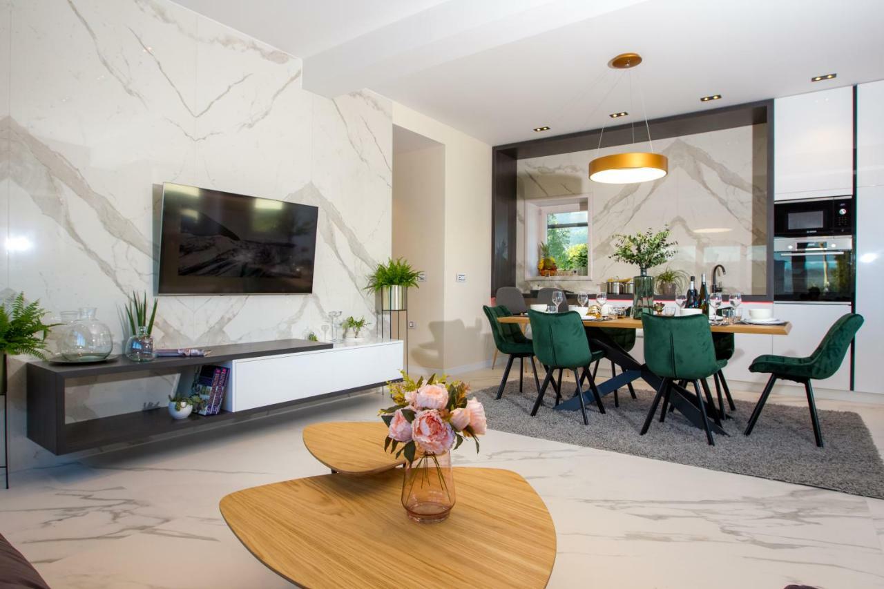 Apartmani Paklenica Noa Starigrad Paklenica Exteriör bild