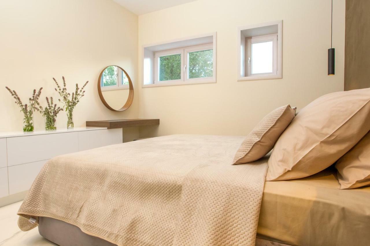 Apartmani Paklenica Noa Starigrad Paklenica Exteriör bild