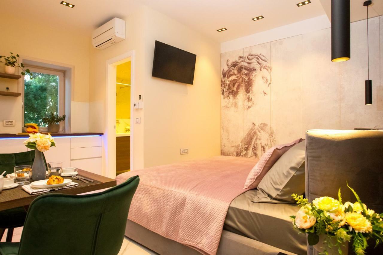 Apartmani Paklenica Noa Starigrad Paklenica Exteriör bild